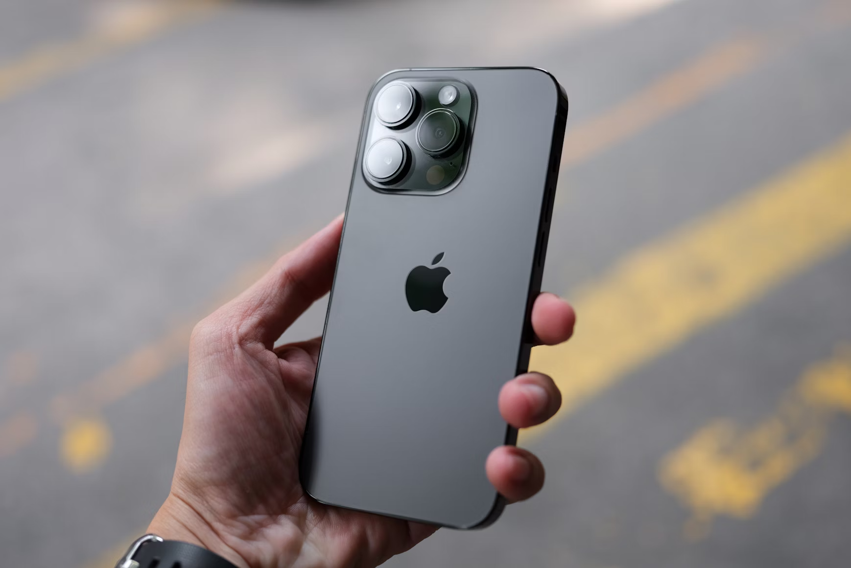 12 Best Optical Zoom Camera Phones To Buy in 2023